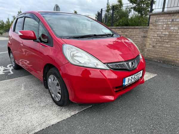 Honda Fit Hatchback, Petrol, 2011, Red