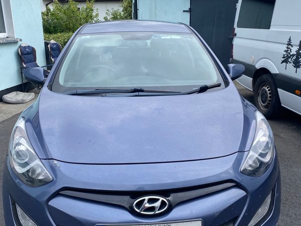 Hyundai i30 Estate/Jeep, Diesel, 2015, Blue