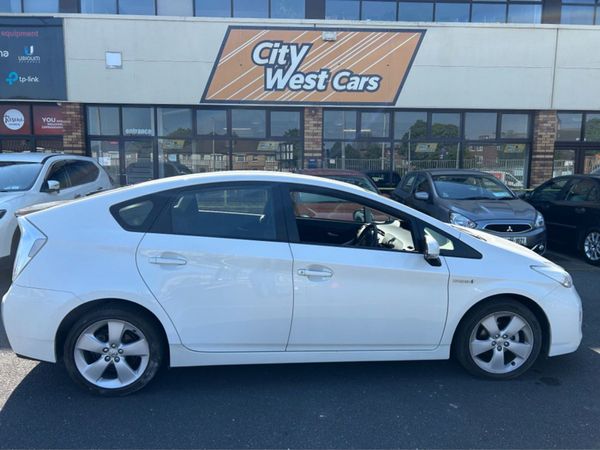 Toyota Prius Hatchback, Petrol Hybrid, 2014, White