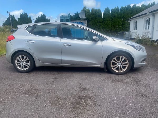 Kia Ceed Hatchback, Diesel, 2013, Silver