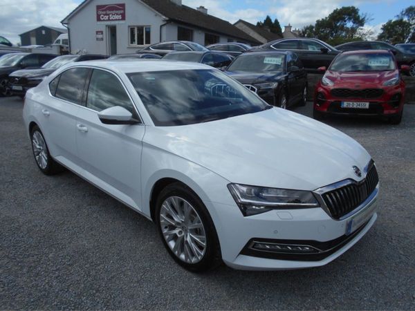 Skoda Superb Hatchback, Diesel, 2023, White