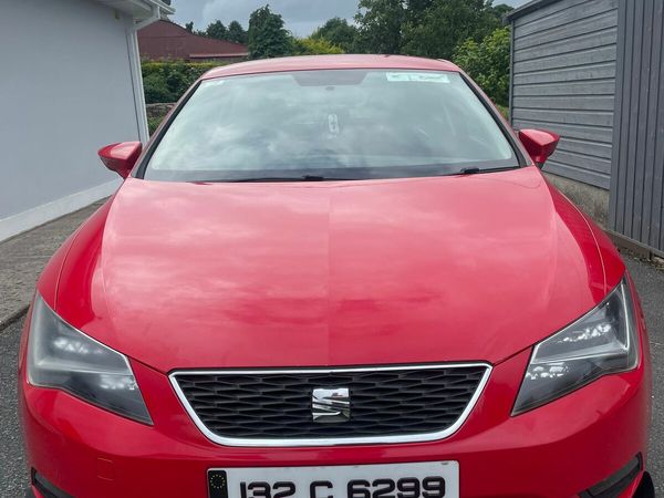 SEAT Leon Hatchback, Petrol, 2013, Red