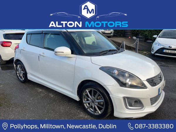 Suzuki Swift Hatchback, Petrol, 2015, White
