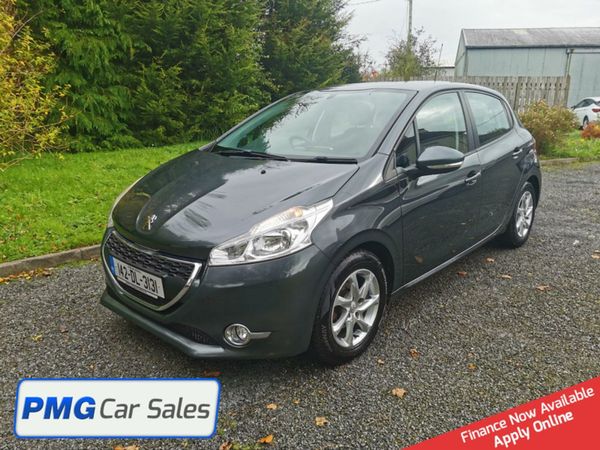 Peugeot 208 Hatchback, Petrol, 2014, Grey