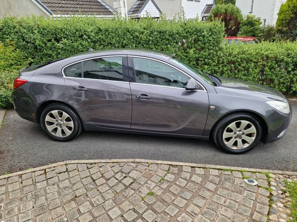 Vauxhall Insignia Hatchback, Diesel, 2012, Grey