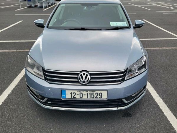 Volkswagen Passat Saloon, Diesel, 2012, Grey