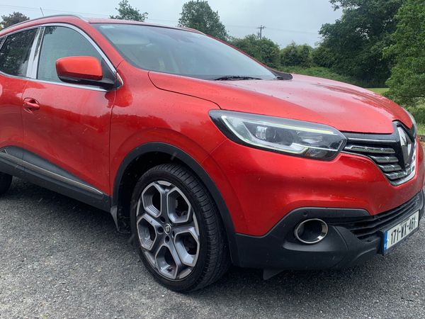 Renault Kadjar SUV, Diesel, 2017, Red