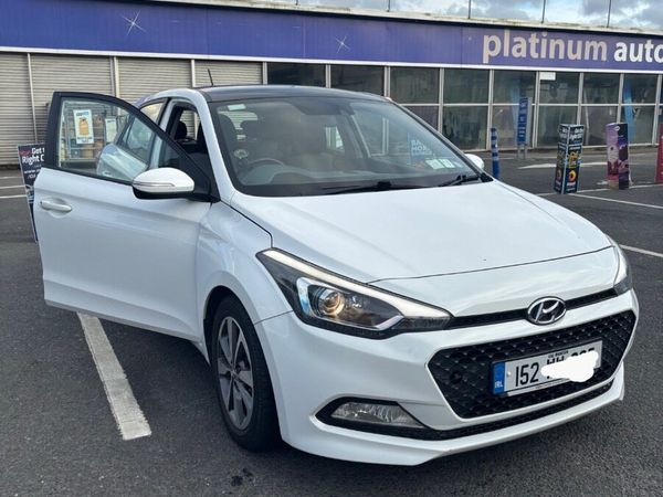 Hyundai i20 Hatchback, Petrol, 2015, White