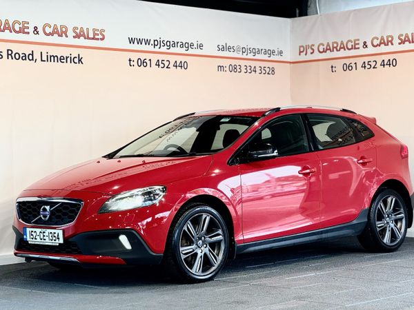 Volvo V40 Hatchback, Diesel, 2015, Red