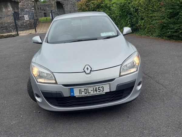 Renault Megane Hatchback, Diesel, 2011, Silver