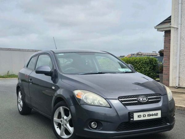 Kia Ceed Hatchback, Diesel, 2010, Grey