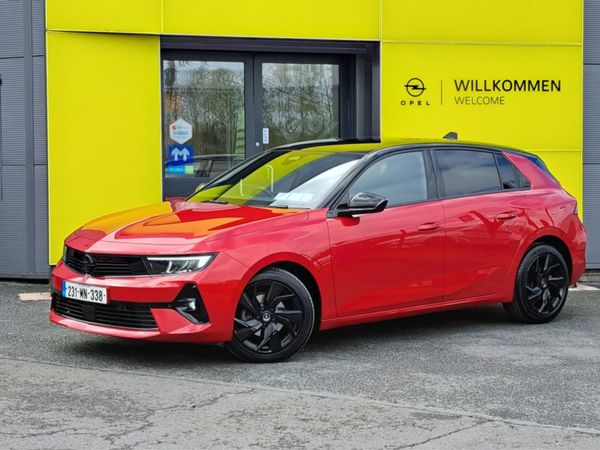 Opel Astra Hatchback, Petrol, 2023, Red