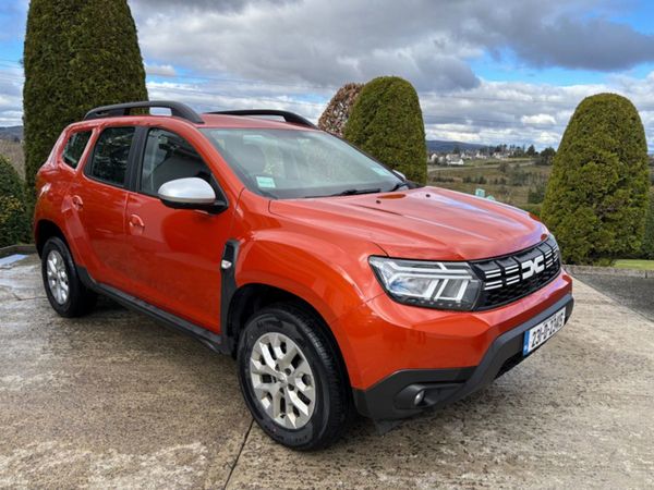 Dacia Duster MPV, Diesel, 2023, Orange