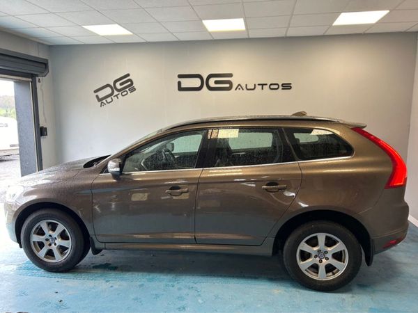 Volvo XC60 Estate, Diesel, 2015, Gold