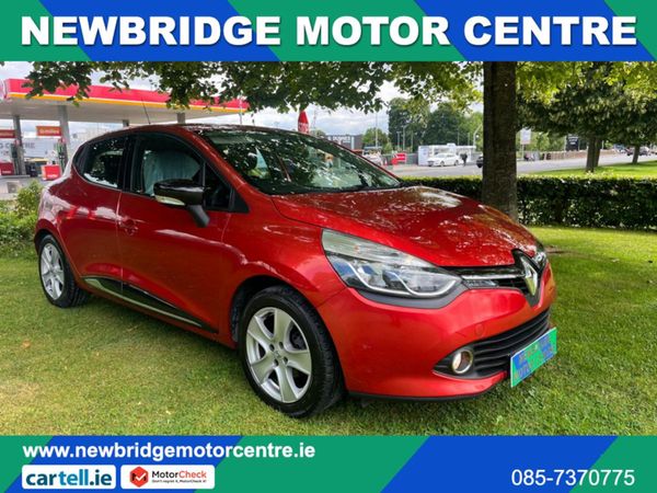 Renault Clio Hatchback, Petrol, 2015, Red