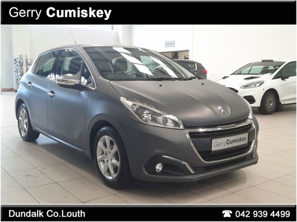 Peugeot 208 Hatchback, Diesel, 2017, Grey