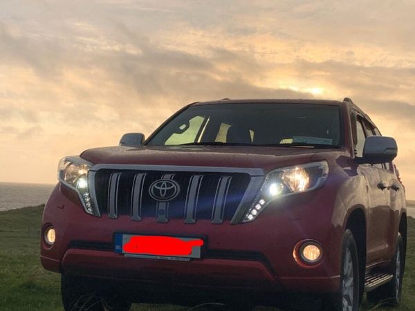 Toyota Land Cruiser SUV, Diesel, 2017, Red