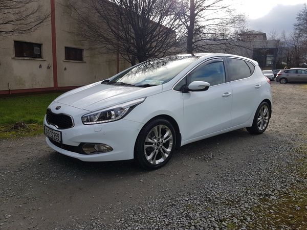 Kia Ceed Hatchback, Diesel, 2013, White