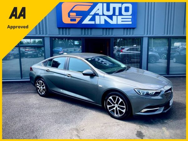 Opel Insignia Hatchback, Diesel, 2018, Grey
