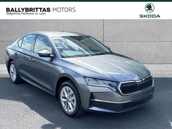 Skoda Octavia Saloon, Petrol, 2025, Grey
