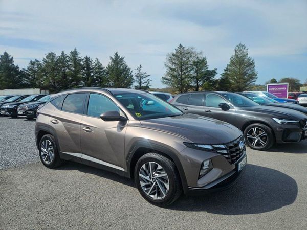Hyundai Tucson MPV, Diesel, 2022, Brown