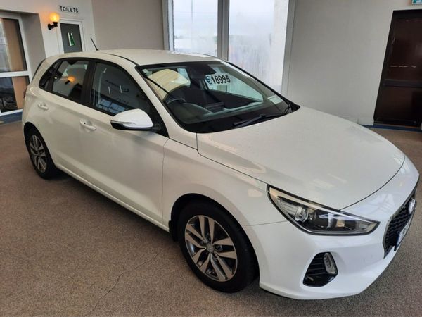 Hyundai i30 Hatchback, Petrol, 2019, White