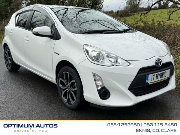 Toyota Aqua Hatchback, Petrol Hybrid, 2017, White