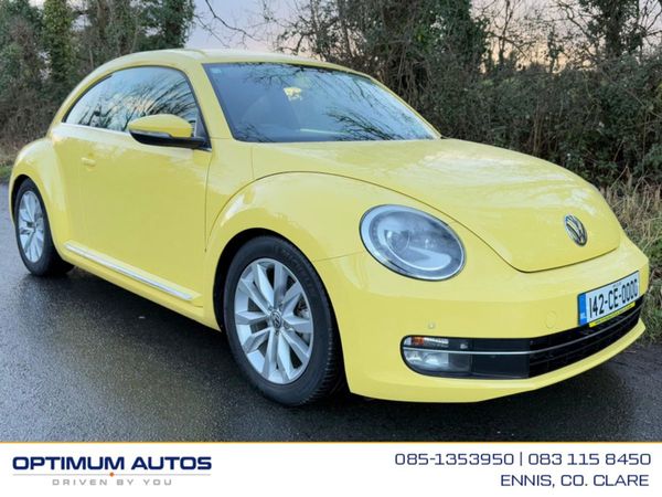 Volkswagen Beetle Hatchback, Petrol, 2014, Yellow