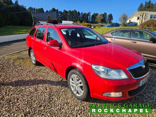 Skoda Octavia Estate, Diesel, 2012, Red