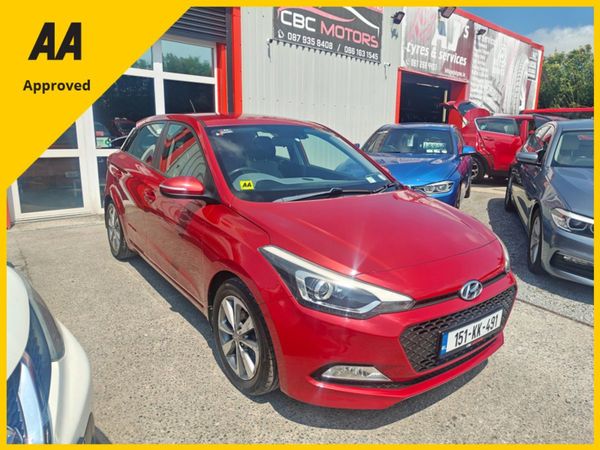 Hyundai i20 Hatchback, Petrol, 2015, Red
