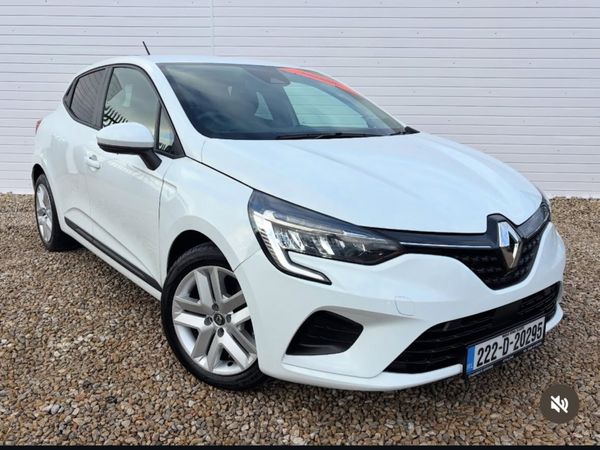 Renault Clio Hatchback, Petrol, 2022, White