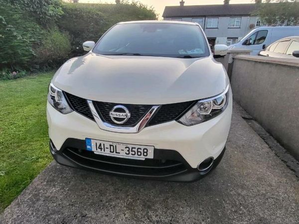 Nissan Qashqai Hatchback, Diesel, 2014, White
