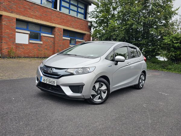 Honda Fit Hatchback, Petrol Hybrid, 2014, Silver