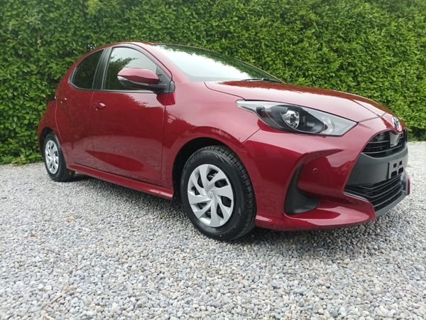 Toyota Yaris Hatchback, Petrol, 2020, Red
