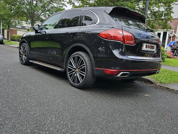 Porsche Cayenne SUV, Diesel, 2010, Black