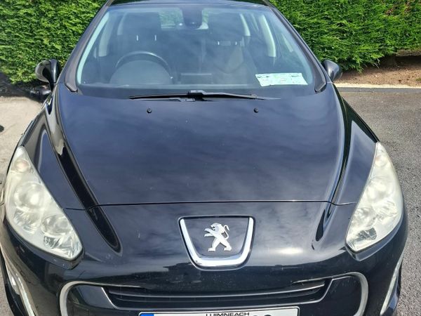 Peugeot 308 Hatchback, Diesel, 2013, Black