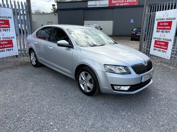 Skoda Octavia Saloon, Petrol, 2017, Grey