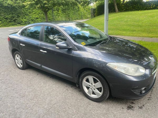 Renault Fluence Saloon, Diesel, 2011, Grey