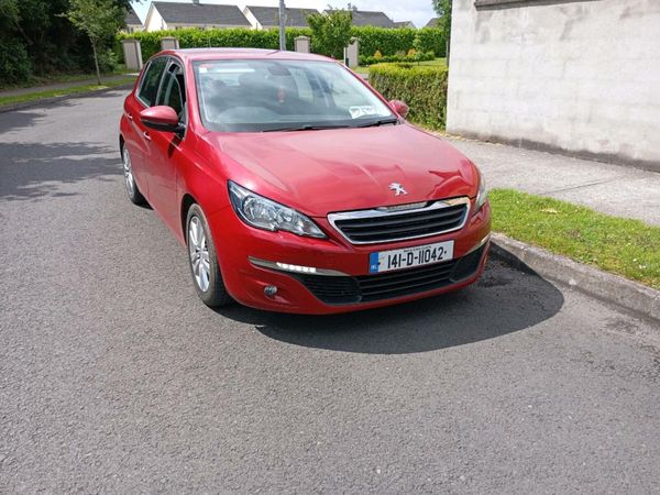 Peugeot 308 Hatchback, Diesel, 2014, Red