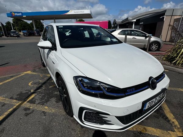 Volkswagen Golf Hatchback, Petrol Hybrid, 2020, White