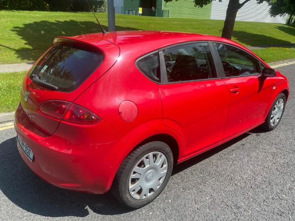 SEAT Leon Hatchback, Petrol, 2007, Red