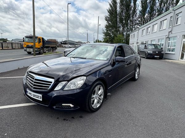Mercedes-Benz E-Class Saloon, Diesel, 2010, Blue
