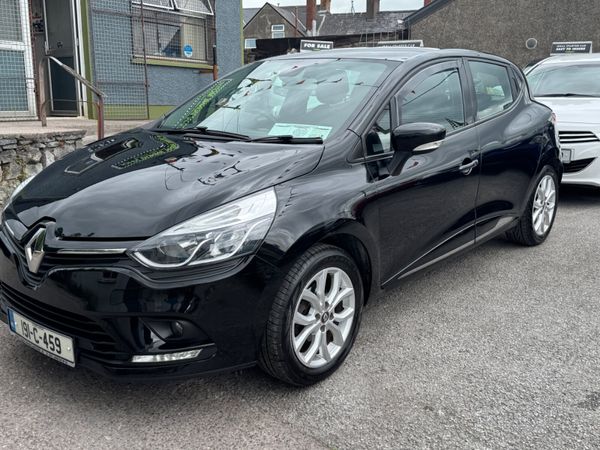 Renault Clio Hatchback, Petrol, 2019, Black