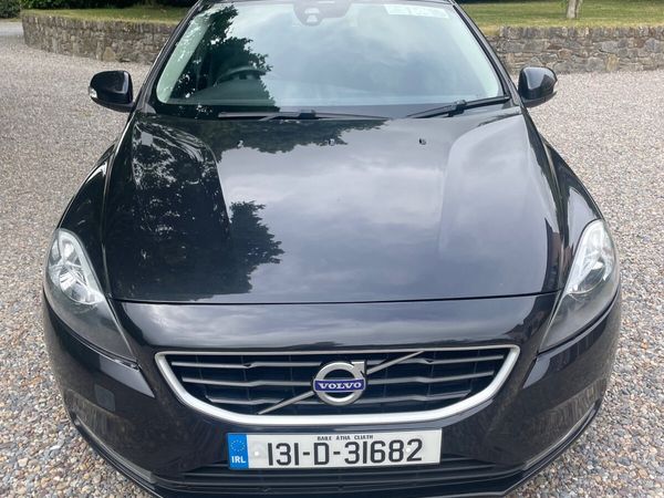 Volvo V40 Hatchback, Diesel, 2013, Black