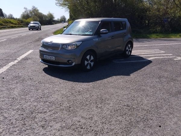 Kia Soul Hatchback, Electric, 2015, Silver