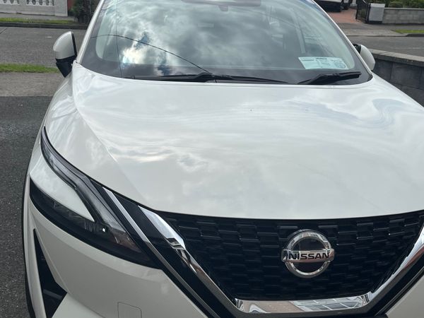Nissan Qashqai MPV, Petrol, 2022, White