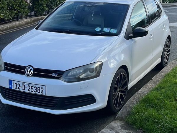 Volkswagen Polo Hatchback, Petrol, 2013, White