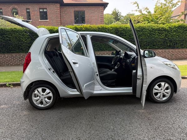 Hyundai i10 Hatchback, Petrol, 2013, Silver