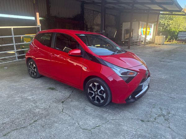 Toyota Aygo Hatchback, Petrol, 2019, Red