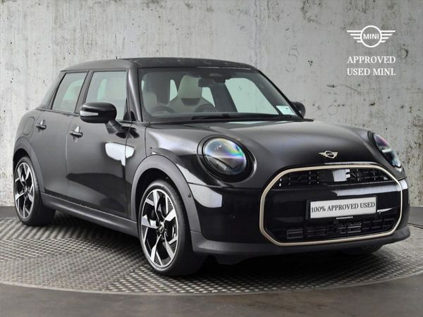 Mini Cooper Hatchback, Petrol, 2025, Black